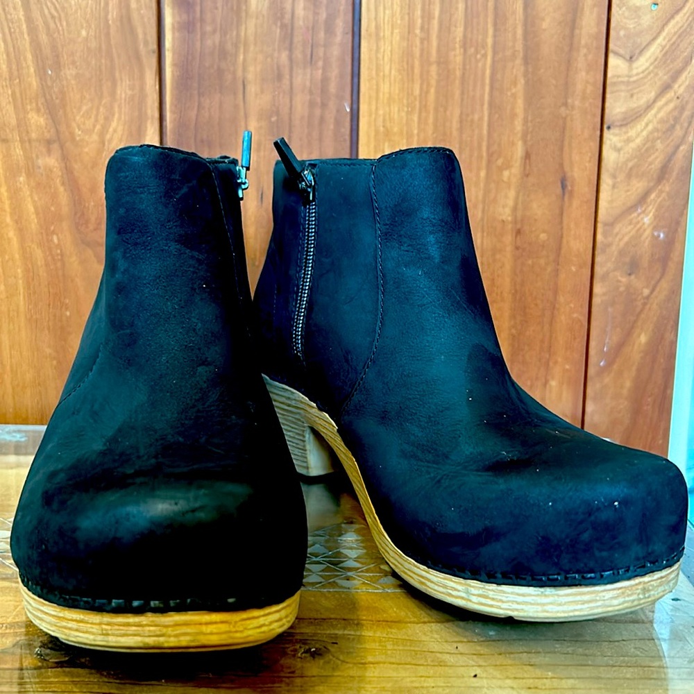Woman’s Dansko Maria Bootie with Wooden Sole. Size 39 (8.5)
